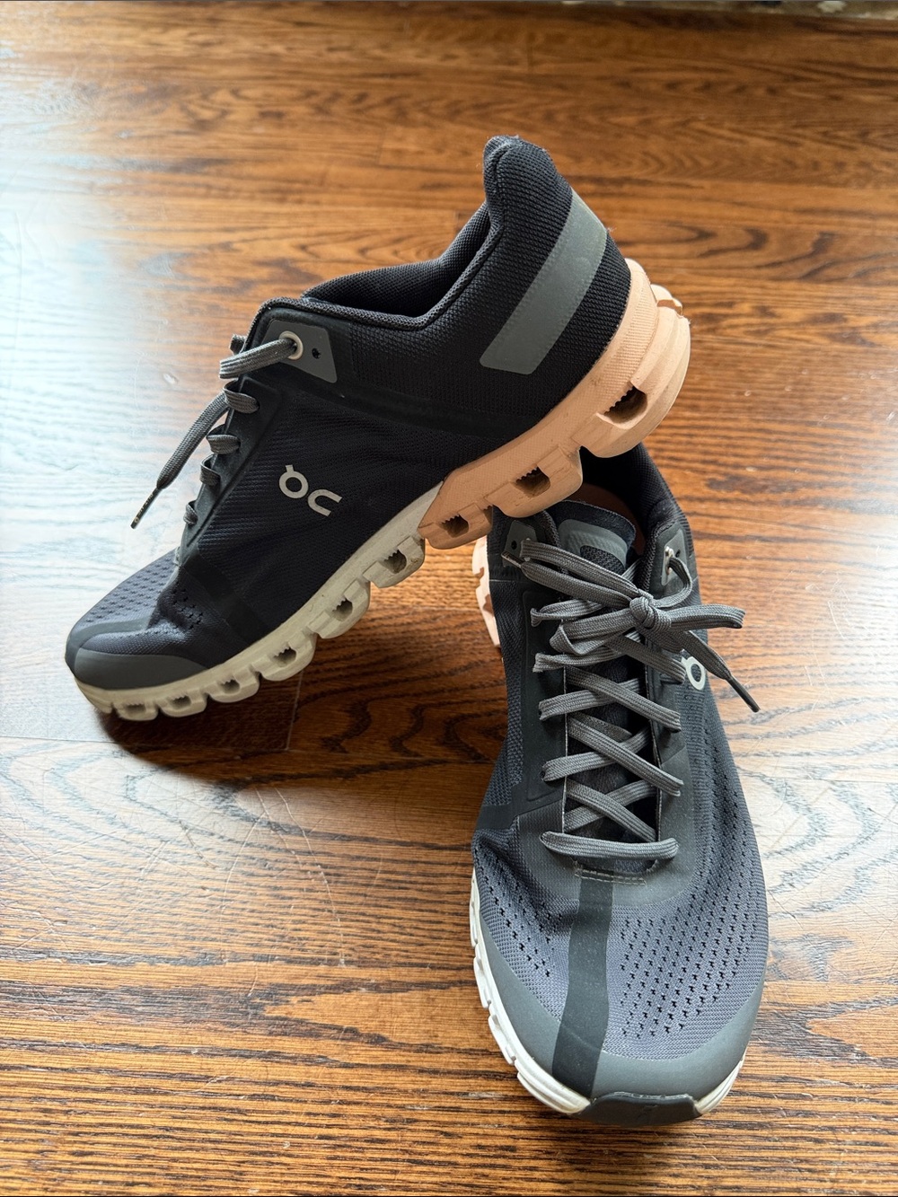 Women's On Running Lightweight Gray/Black/Pink Performance Running Shoes
